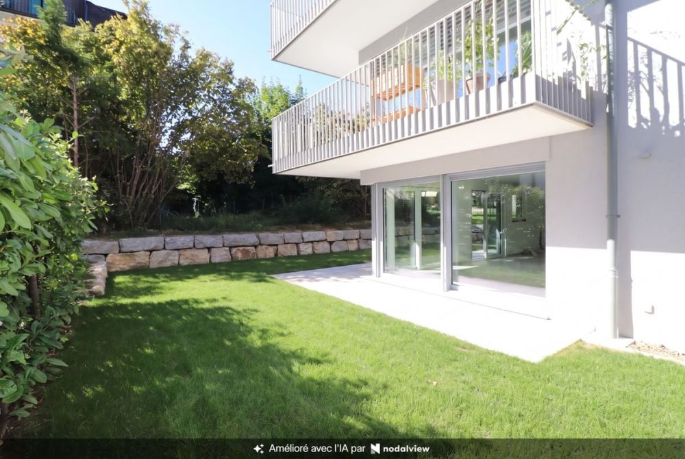 Rare à saisir! Magnifique appartement neuf en rez-jardin, 3 chambres, très proche du centre, quartier sans aucune nuisance! - Partie jardin entouré de murs en pierres