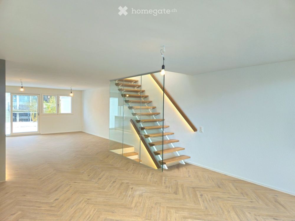 Modernes Reiheneckhaus am Stadtrand von Dietikon -  Bild 1