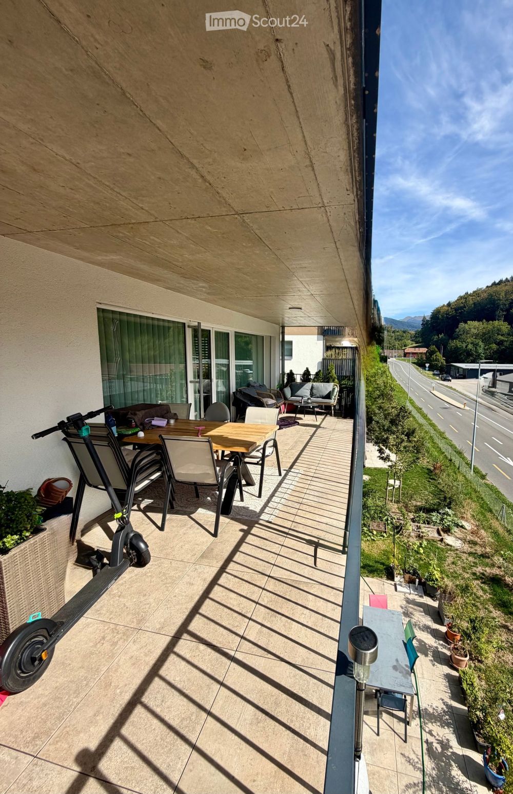 REMAUFENS – ÉLÉGANT 4,5 PIÈCES DE 113 M² AVEC TERRASSE DE 27 M² & PARKING PRIVÉ -  Bild 9
