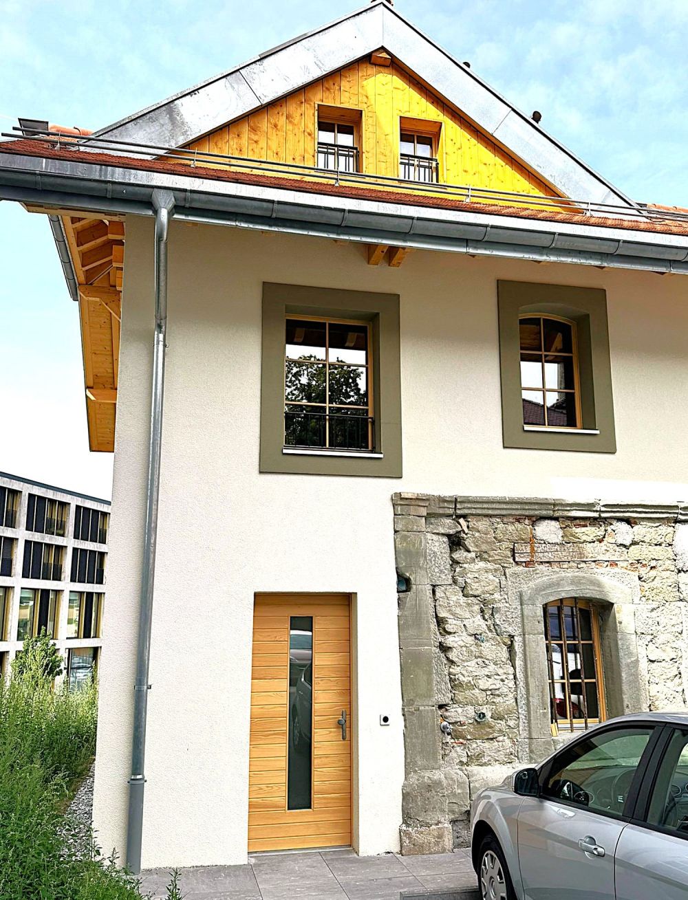 Triplex impeccable et chaleureux au centre de Romont (FR) Petite PPE de cinq appartements -  Bild 1