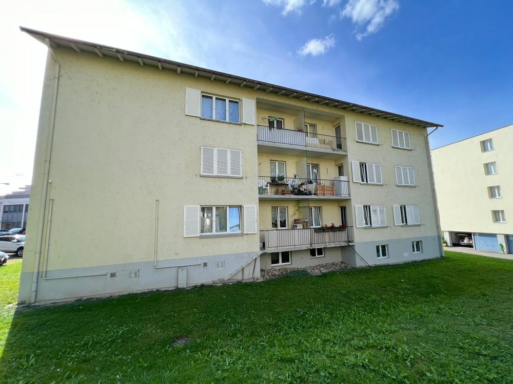 Befristet bis 31.03.2027/ 3.0 Zimmerwohnung in Bachenbülach -  Bild 1