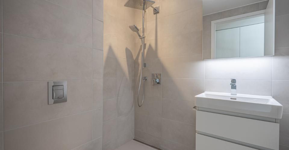 Rez-de-jardin de 3,5 pièces avec terrasse et jardin privatif - Appartement 3.5 pièces - image - 7