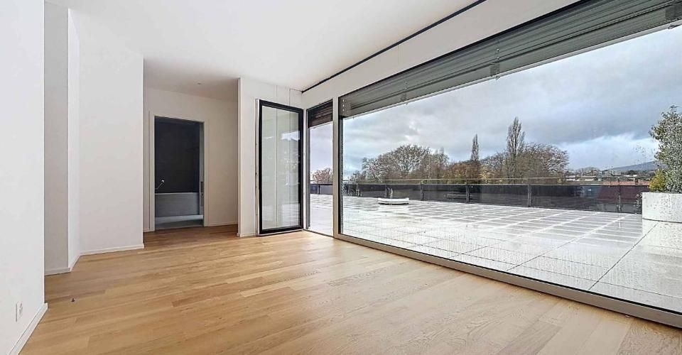 Nouvelle promotion : appartement de 5.5 pièces avec balcon couvert et terrasse - Attique 5.5 pièces - image - 5