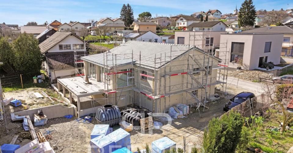 Villa intégralement rénovée – Vaste flexibilité d"usage - Maison 5.5 pièces - image - 1