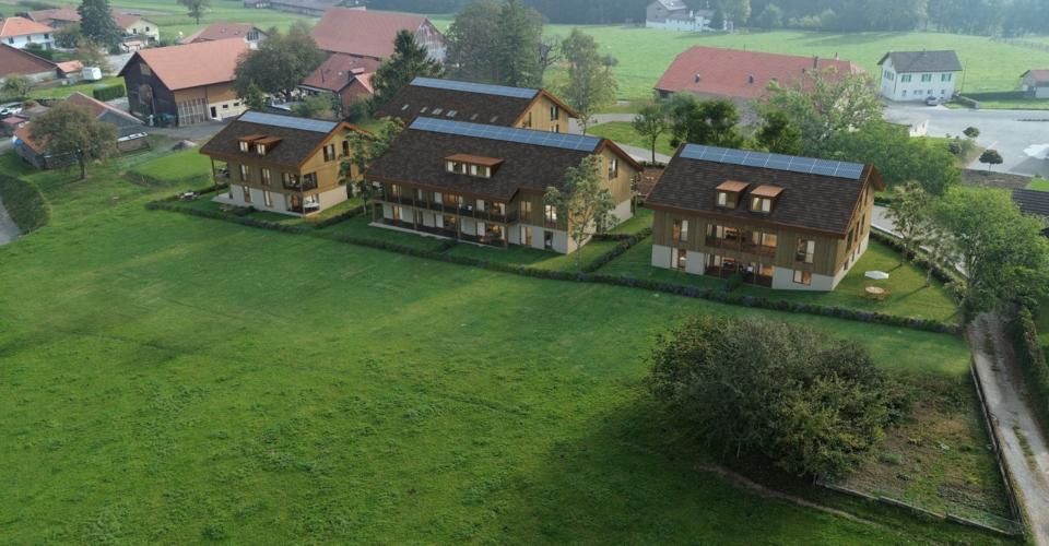 ATTIQUE AVEC HAUTEUR DE PLAFOND MAGNIFIQUE - 3,5 pces de 103 m2 ! - Appartement 3.5 pièces - image - 1