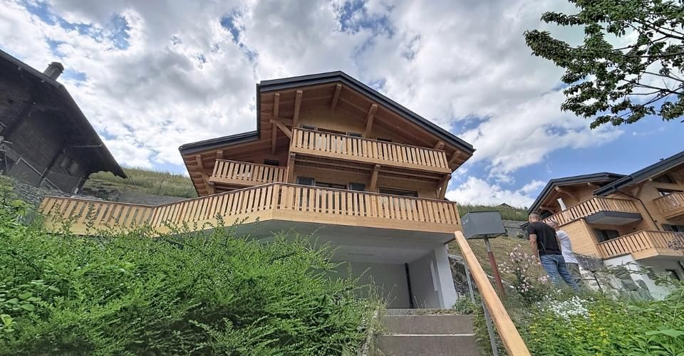 Le chalet neuf où l'on vit toute l'année, pas seulement l'hiver - Chalet 4.5 pièces - image - 3