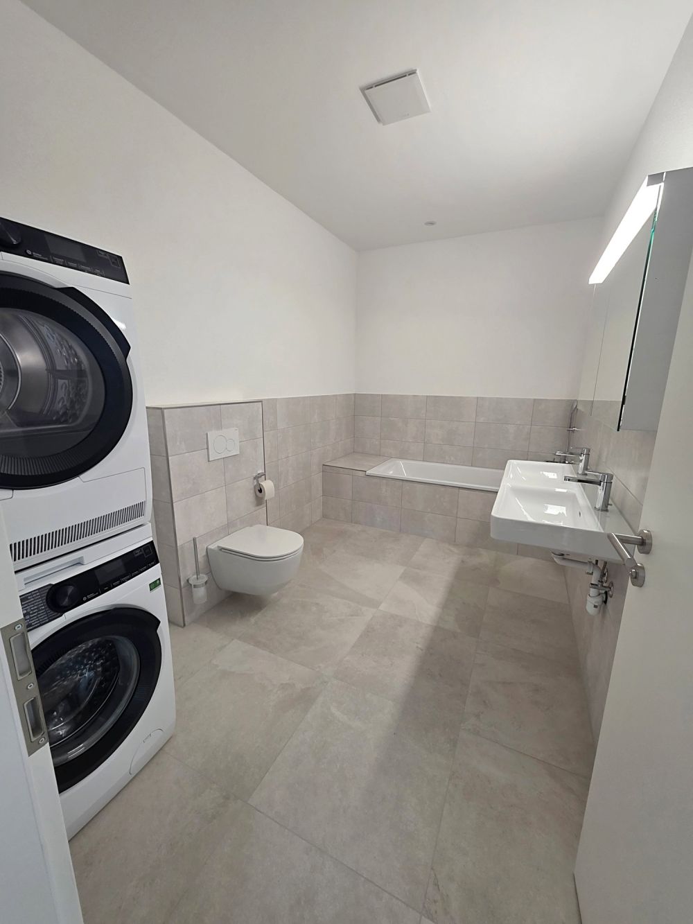 Wunderschöne, helle Dachwohnung - Neubau -  Bild 4