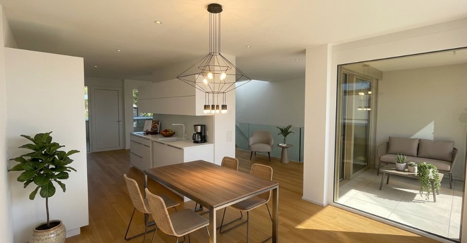PREMIUM ATTIQUE avec terrasse de 76 m² lumineux et moderne - 5,5 pièces - Duplex 6 pièces - image - 2