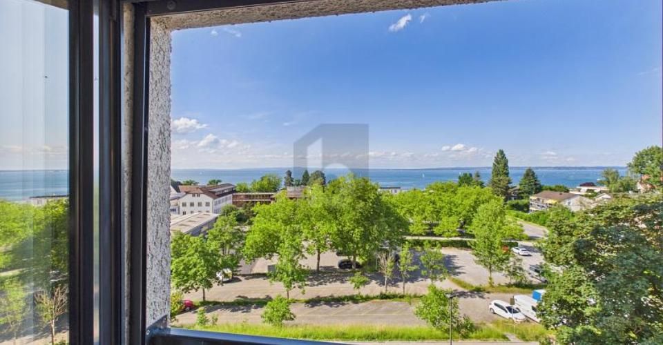 KERNSANIERT MIT SEEBLICK - Appartement 2.5 pièces - image - 1