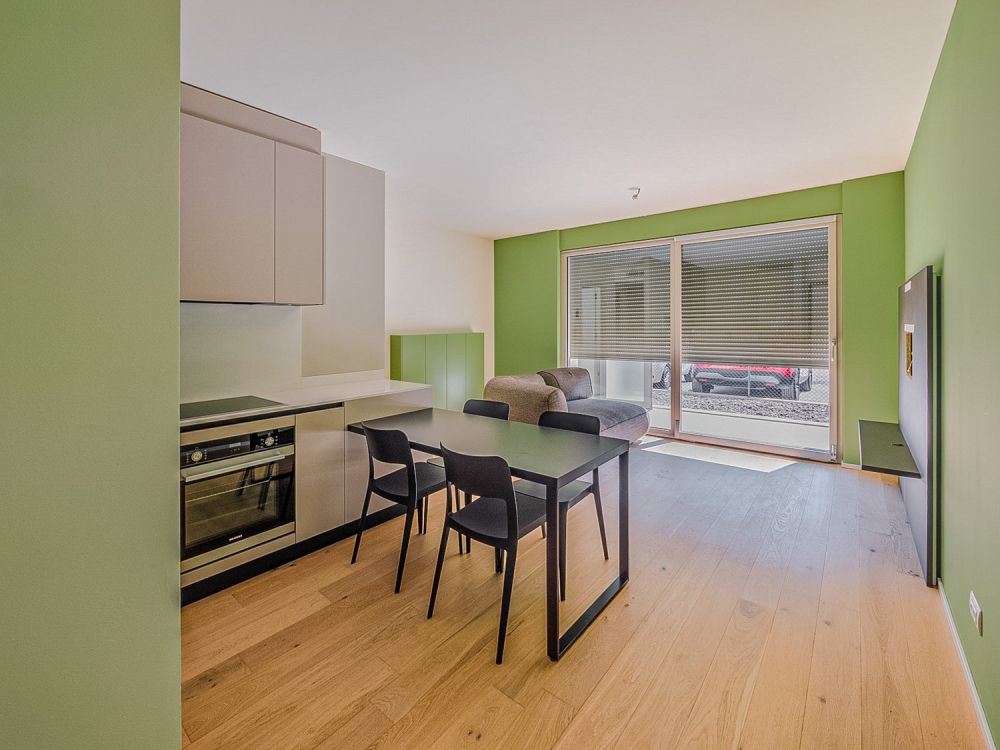 Moderno appartamento di 2,5 locali a Chiasso -  Bild 2