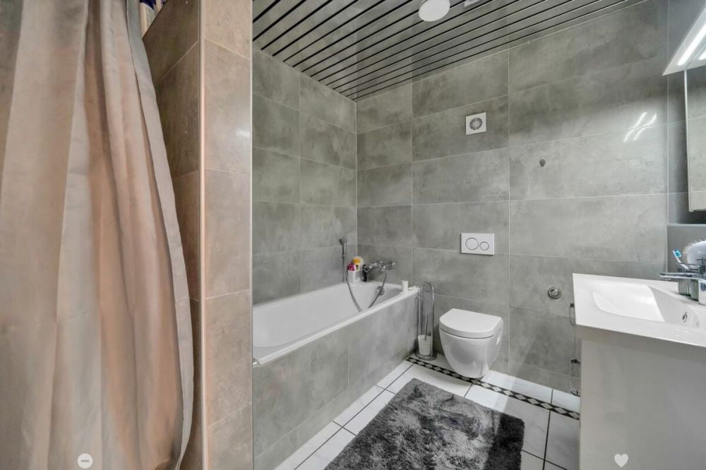 Rendite von 3.66% - Saniertes Mehrfamilienhaus mit 5 Wohneinheiten und Einstellhalle - Bild 7