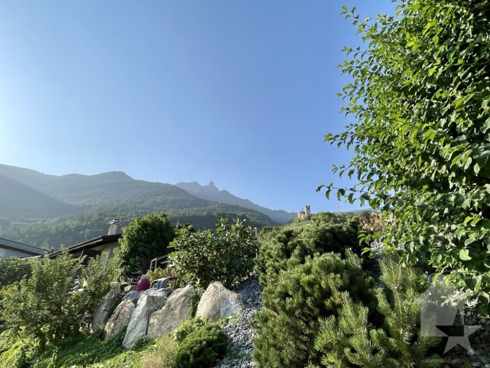 Appartement 3,5 pces de 100m2 avec jardin de 145m2 et 2 places de parc - Bild 2