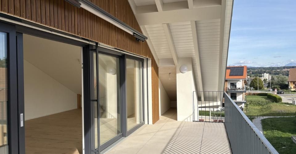 Luxueux 3.5 mansardé avec grande baie vitrée sur balcon - Appartement 3.5 pièces - image - 7
