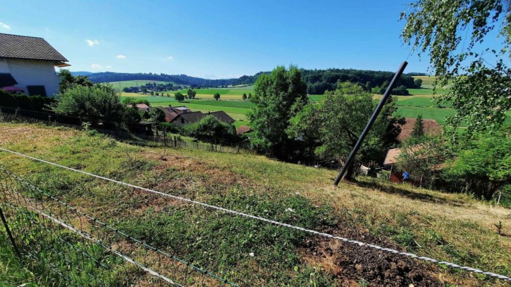 Neubau, 6.5 Zi. Einfamilienhaus an Hanglage mit toller Weitsicht - Bild 2