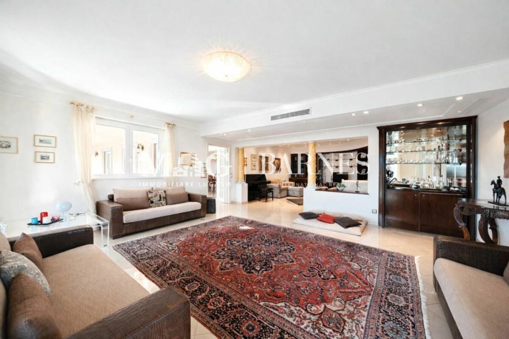 Lugano, Manno: VILLA SIGNORILE, elegante con piscina e dépendance - Bild 11