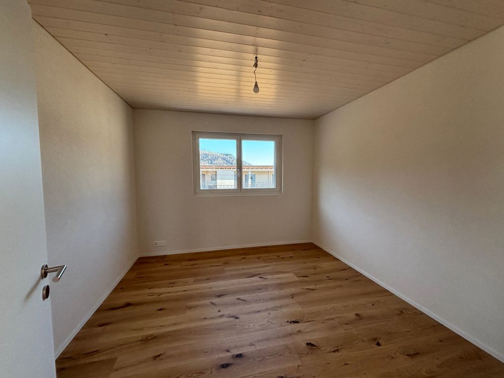 Moderne 4.5-Zimmer-Dachgeschosswohnung mit grossem Balkon – Wohnen an bester Aussichtslage -  Bild 11