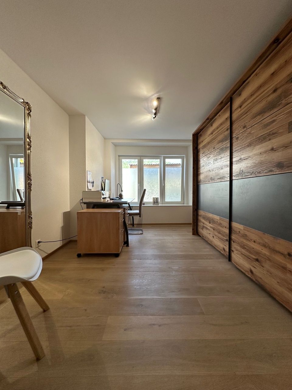 Neuwertige 3.5-Zimmer-Wohnung mit Sitzplatz und Carport zu verkaufen - Bild 11