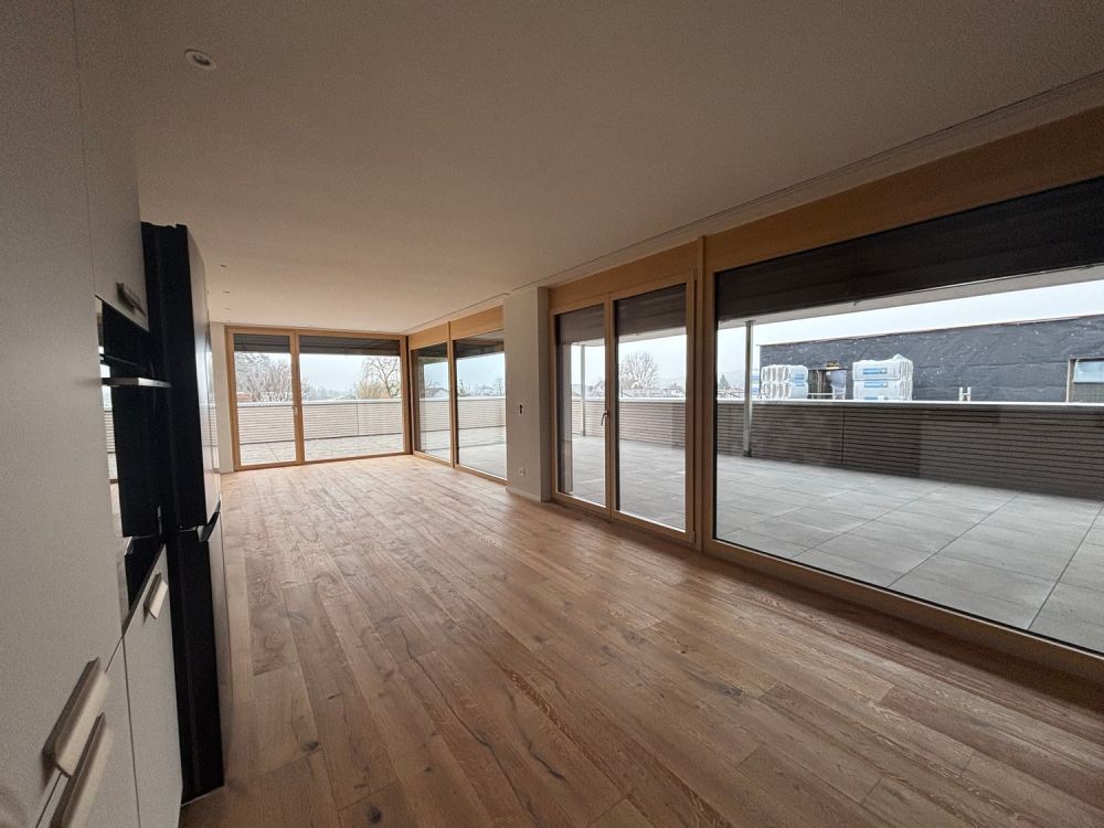 Attraktive 6.5 Zimmer Neubauwohnung an ruhiger Lage in Erlen -  Bild 5