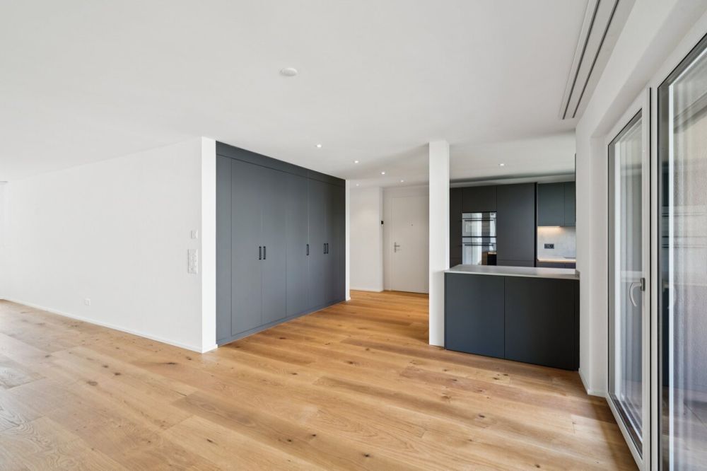 Grosszügige 4.5-Zimmerwohnung mit zwei gedeckten Balkonen -  Bild 2