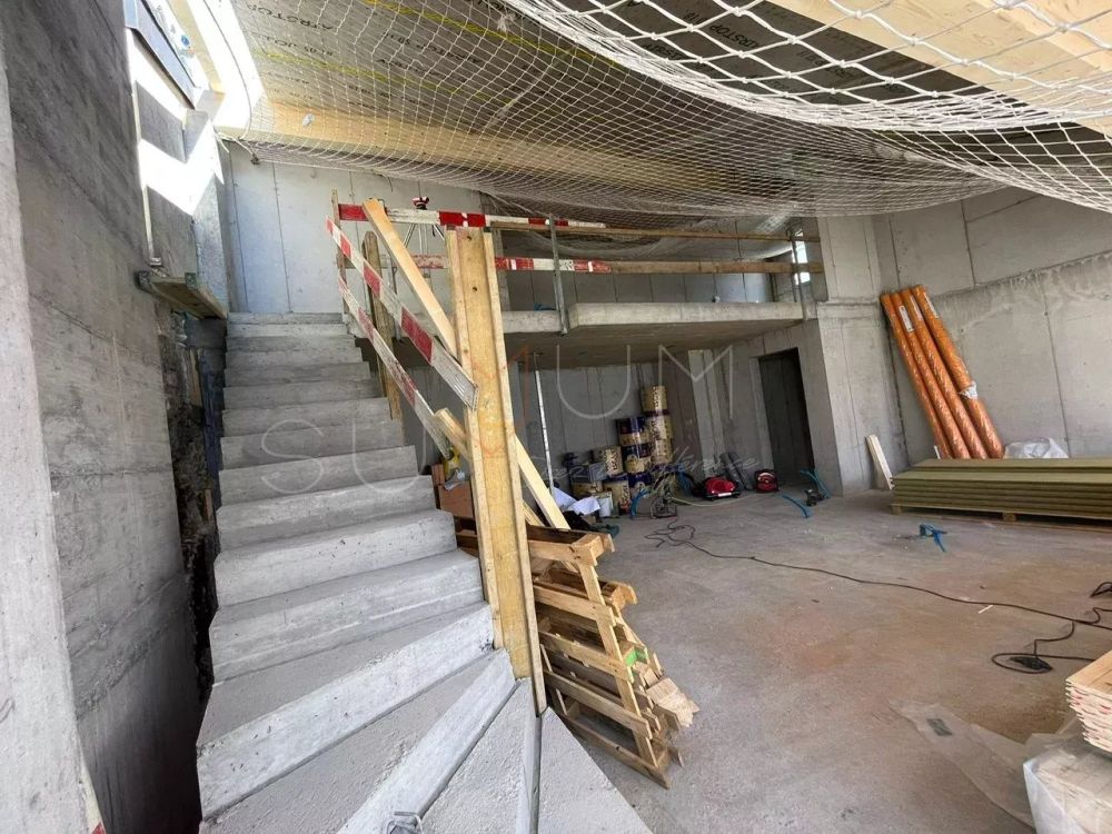 Rare - Magnifique attique de 98 m2 avec séjour cathédrale + terrasse - Bild 6