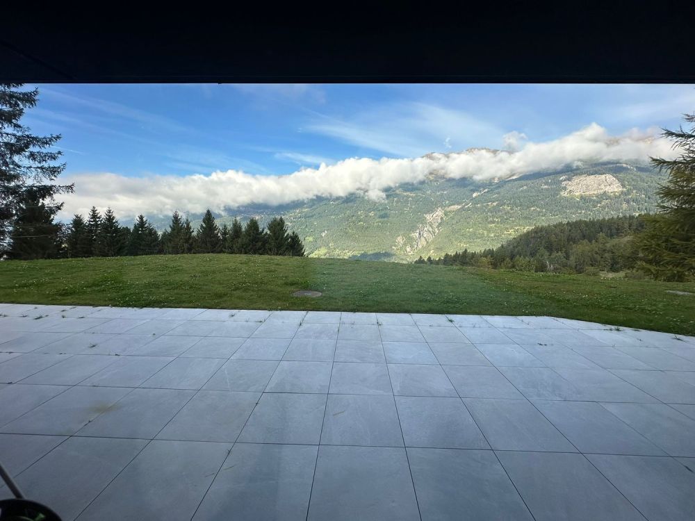 Exklusives Neubau-Chalet mit atemberaubendem Ausblick in Crans-Montana -  Bild 11