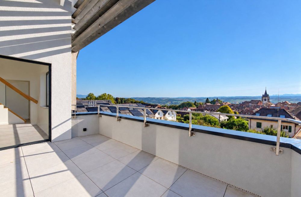 Élégant duplex neuf avec vue sur le clocher - Balcon couvert