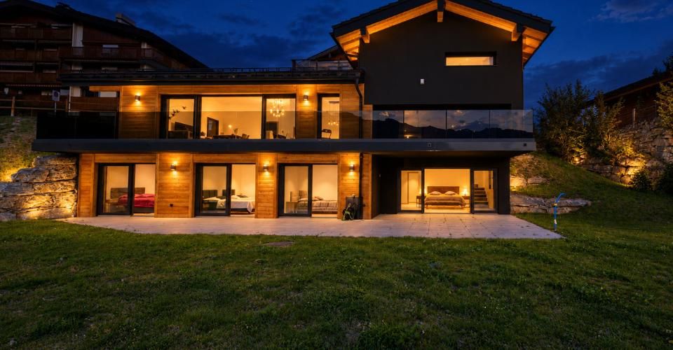Chalet moderne - dégagement exceptionnel - budget 2-4 mios - Chalet 5.5 pièces - image - 1