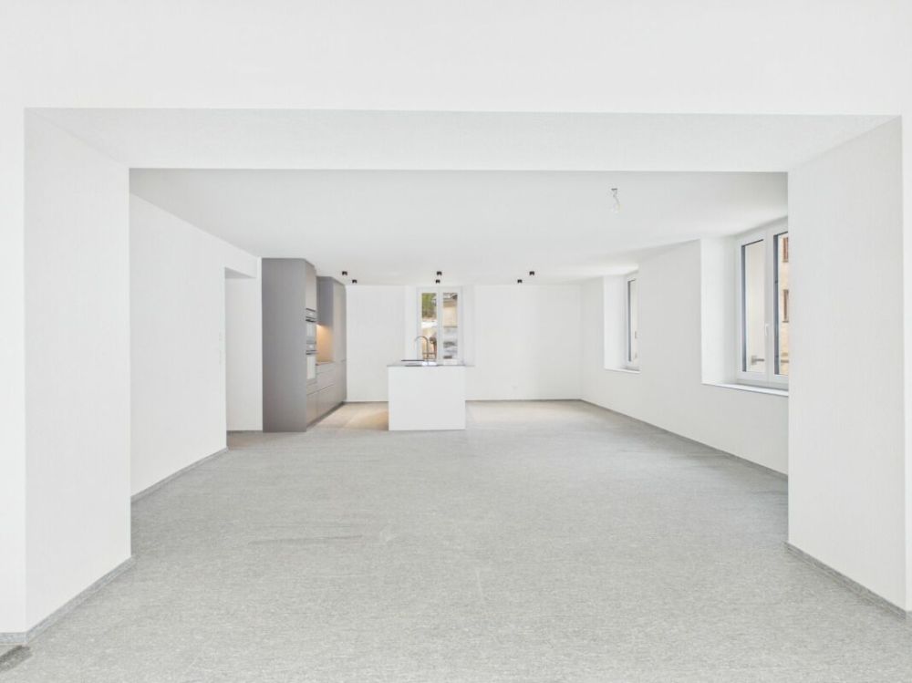 Exklusives Zweihaus-Anwesen mit vier Garagenplätzen und historischem Gewölbekeller -  Bild 11