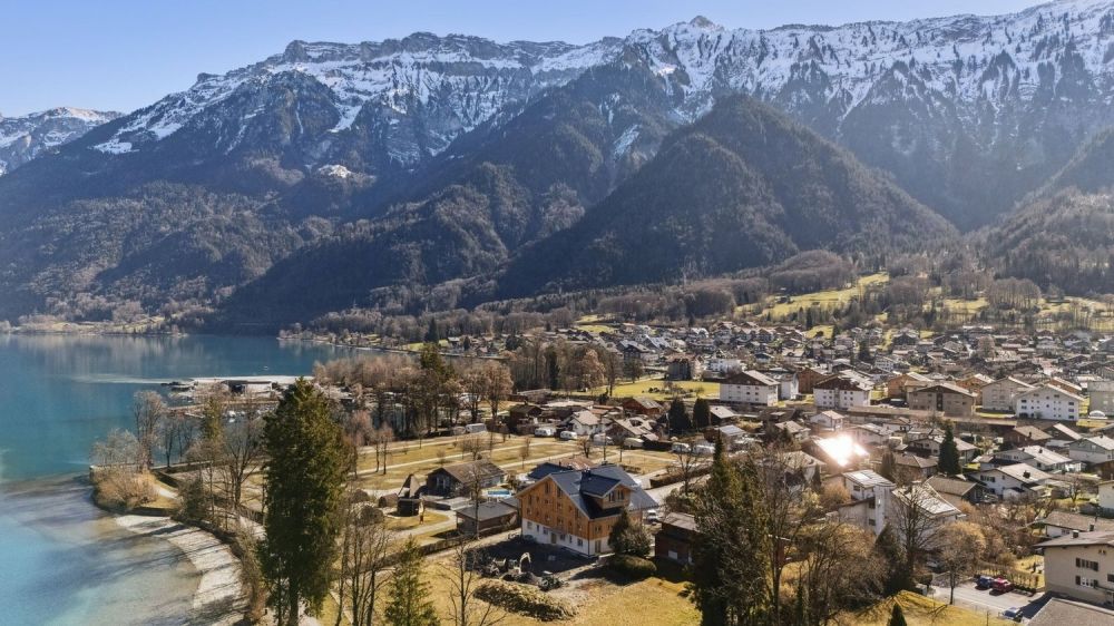 Duplex 6,5 Zimmer mit atemberaubendem Blick auf den Brienzersee -  Bild 2