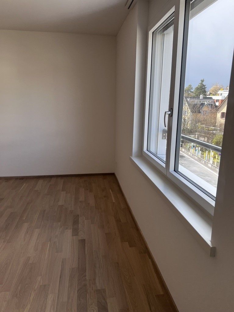 Erstbezug: Moderne 4.5-Zimmer-Wohnung an zentraler und ruhiger Lage in Bülach -  Bild 8