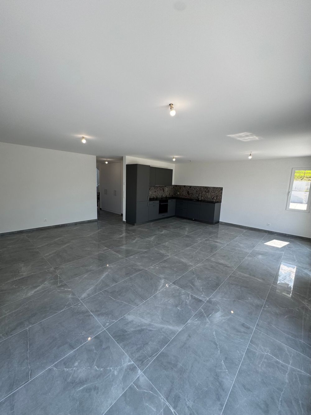 RARE : Villa mitoyenne de 5,5 pcs neuve avec vue sur le lac Léman ! - Bild 12