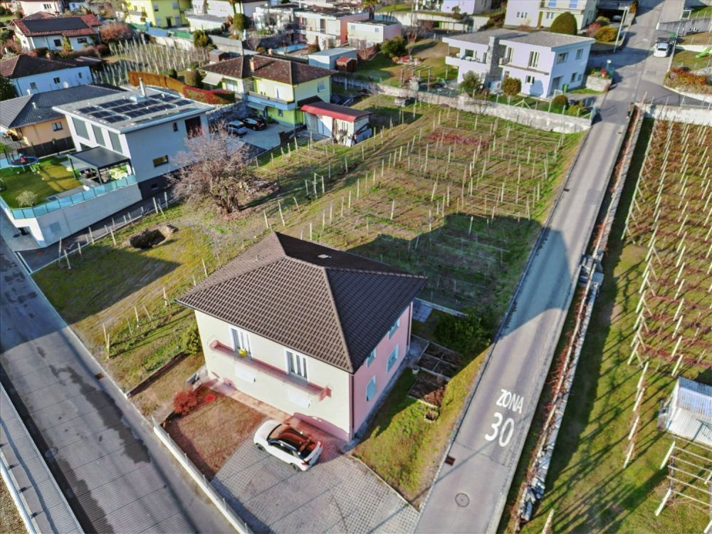 4 Case unifamiliari moderne con giardino e vista aperta | 4 Moderne, freistehende Einfamilienhäuser mit Garten - 4 Case unifamiliari moderne con giardino e vista aperta | 4 Moderne, freistehende Einfamilienhäuser mit Garten - 3