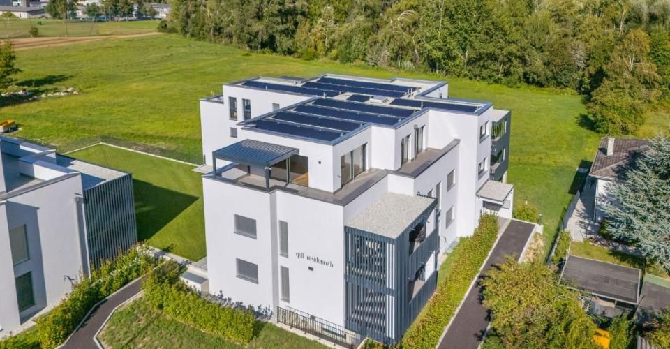 Abschlagen, ankommen und aufatmen: Exklusive Attika in der Golfresidence - Appartement 3.5 pièces - image - 10
