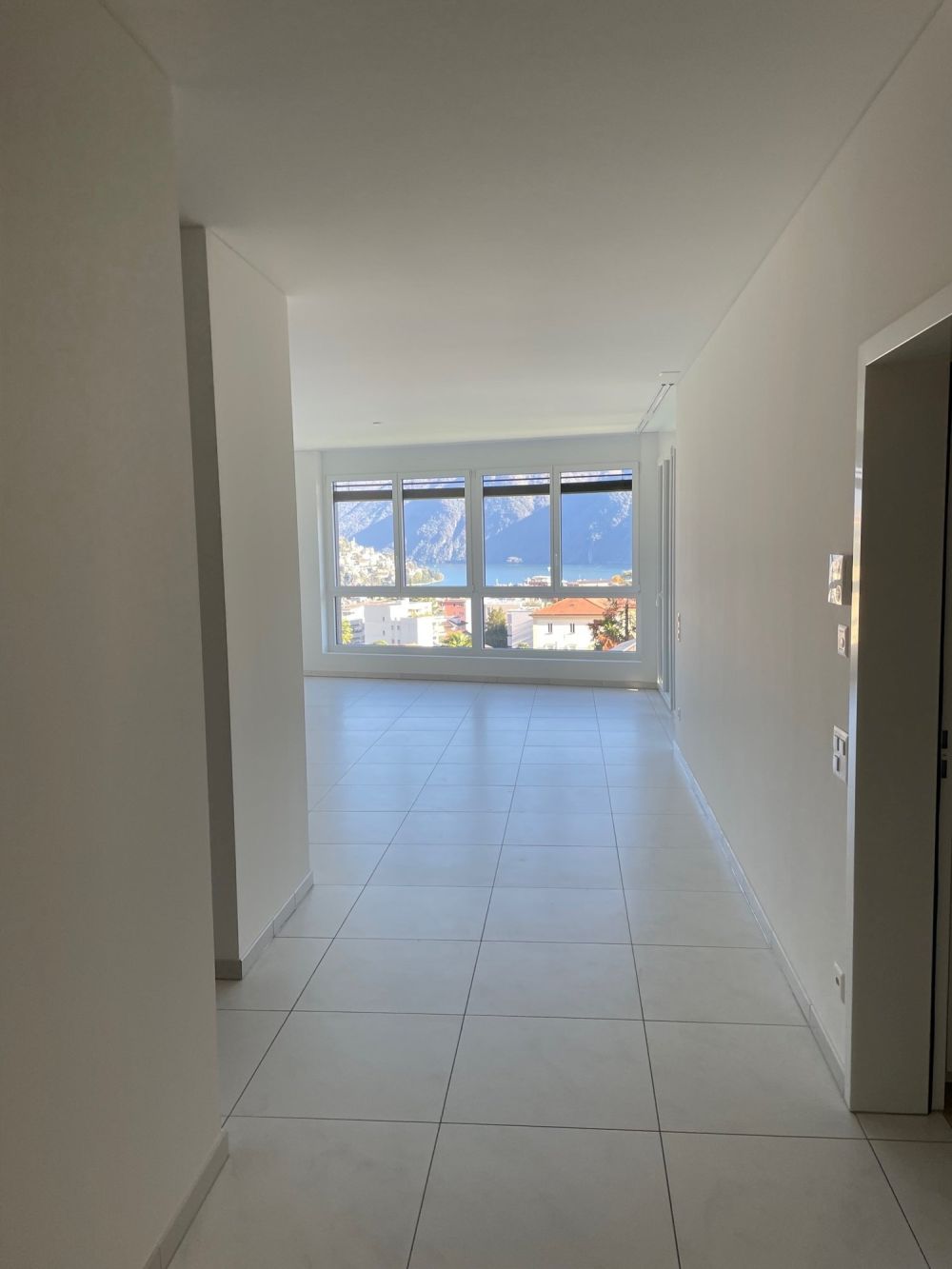 RESIDENZA SANROCCO A LUGANO - AFFITTASI 3.5 locali con vista lago -  Bild 8