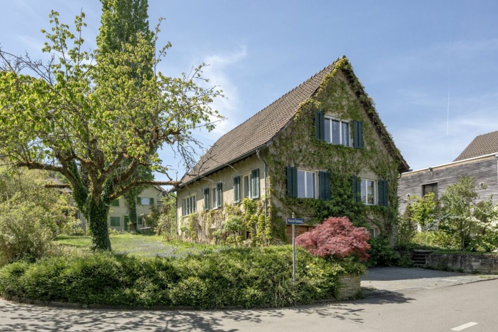 Einfamilienhaus mit Möglichkeit für Neubau an Top-Lage! -  Bild 1