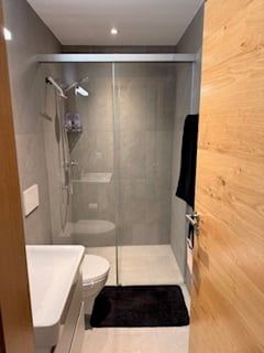 Moderne 5.5-Zimmer-Wohnung in ruhiger Lage in Kuenten -  Bild 4