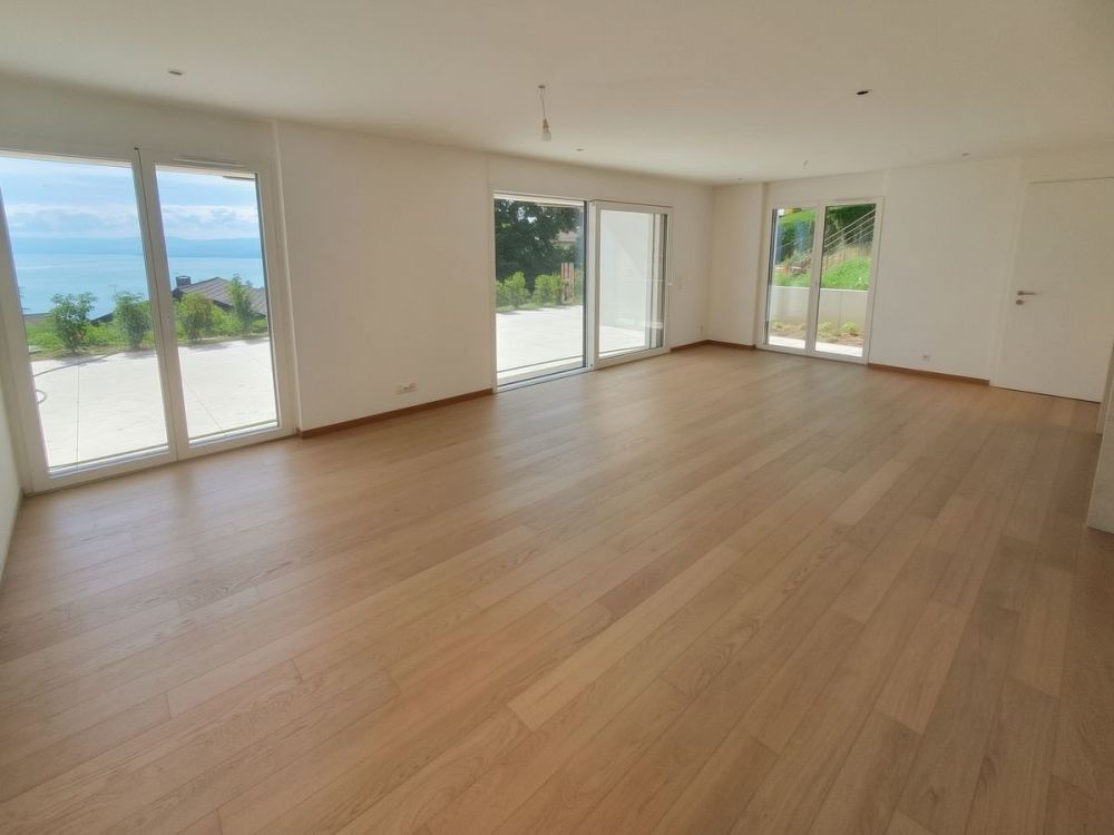 Schöne Aussicht auf den See - mit Terrasse und Garten -  Bild 5