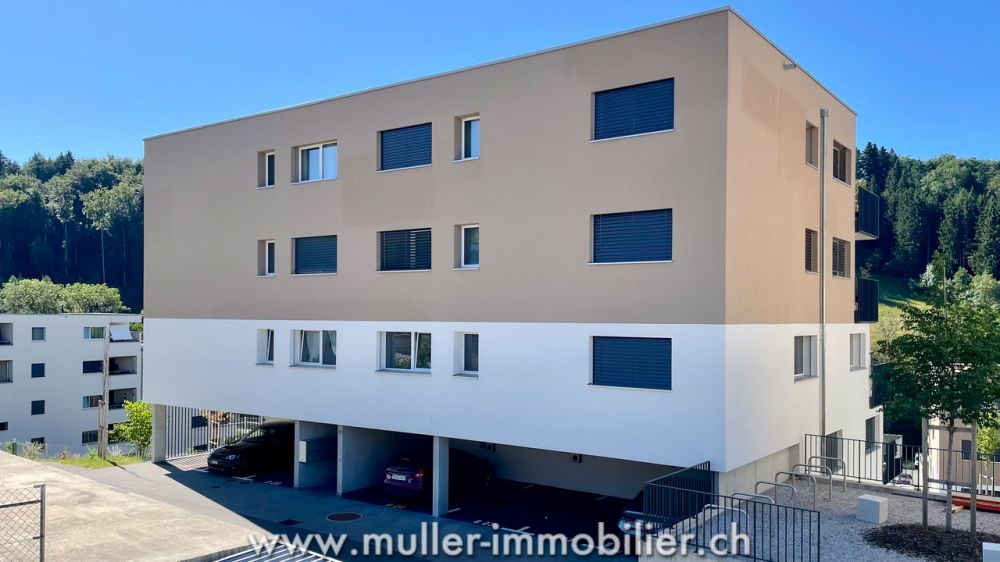Très bel appartement traversant dans le village de Remaufens -  Bild 12