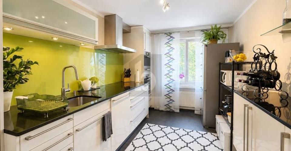 KERNSANIERT MIT HOCHWERTIGEM INNENAUSBAU - Appartement 3.5 pièces - image - 2