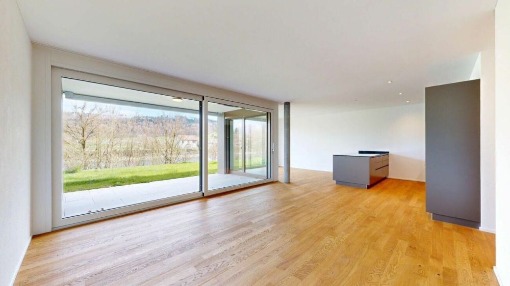 4.5 Gartenwohnung mit Blick auf die Aare - Wohnzimmer