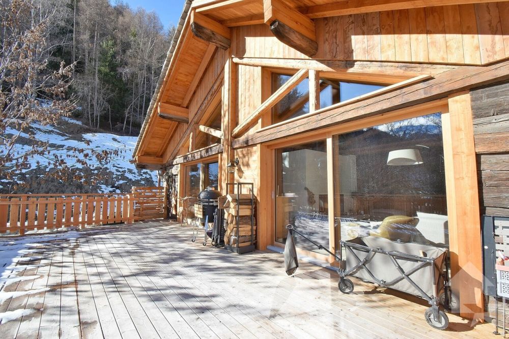 Magnifique chalet, spacieux, rénové avec un garage + terrasse - Bild 1