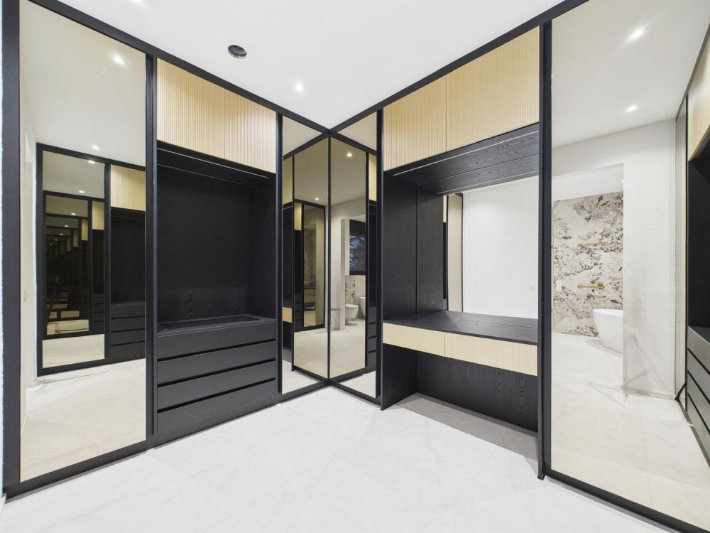 Exklusive 4.5-Zimmer-Terrassenwohnung im Neubau in Umiken -  Bild 1