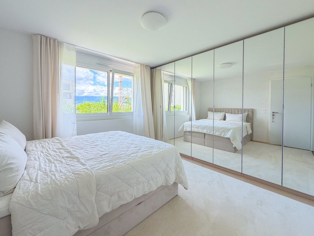 Wohnung mit 2.5 Zimmern im Erdgeschoss, großer Garten und Terrasse - Chambre