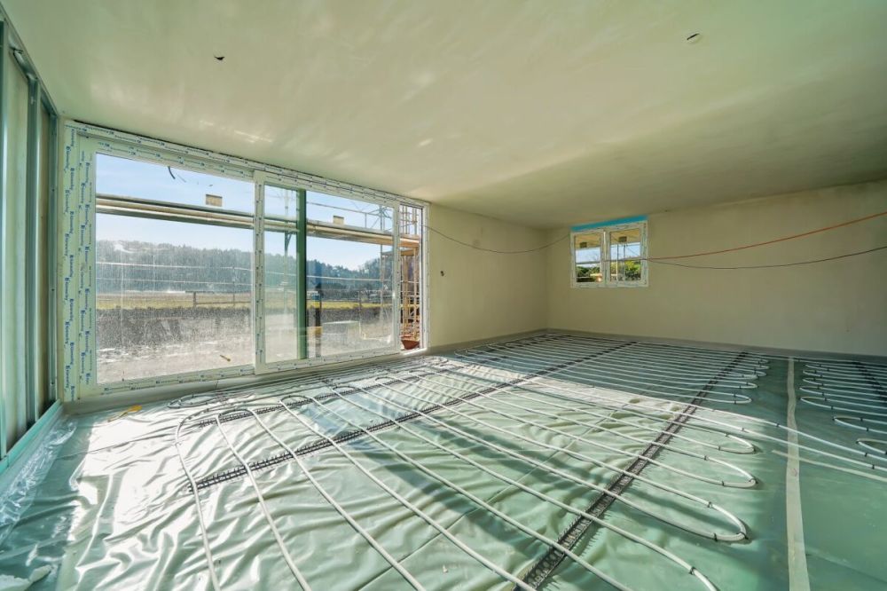 IN GOLATEN (BE) - Wie im Einfamilienhaus - Duplex-Gartenwohnung mit Aussicht - Bild 2