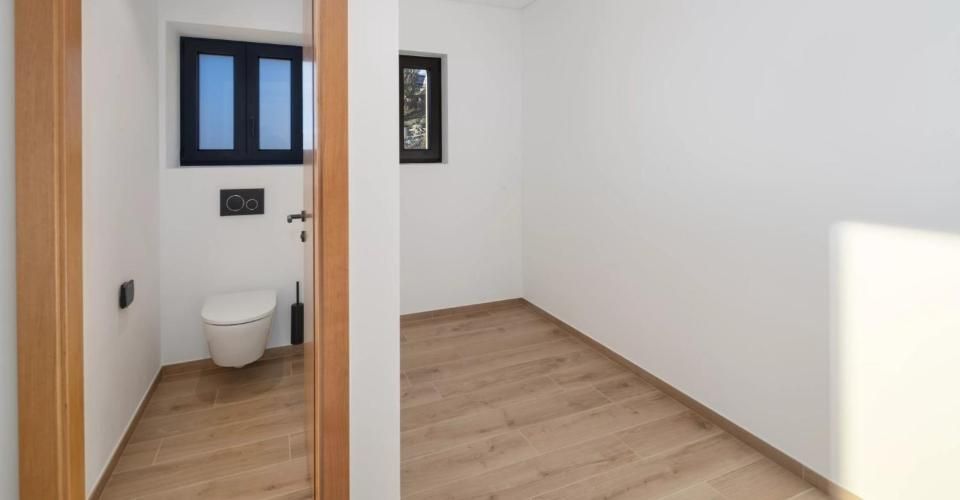 Chalet moderne de 6.5 pièces avec ascenseur, vue panoramique et finiti - Chalet 6.5 pièces - image - 12