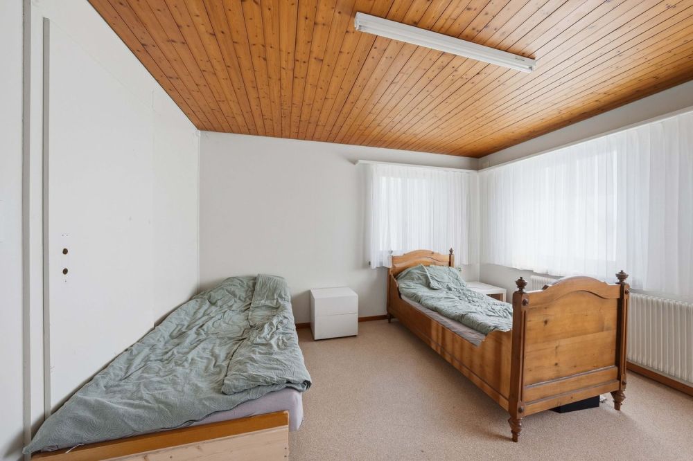 Einfamilienhaus mit Ökonomiegebäuden -  Bild 11