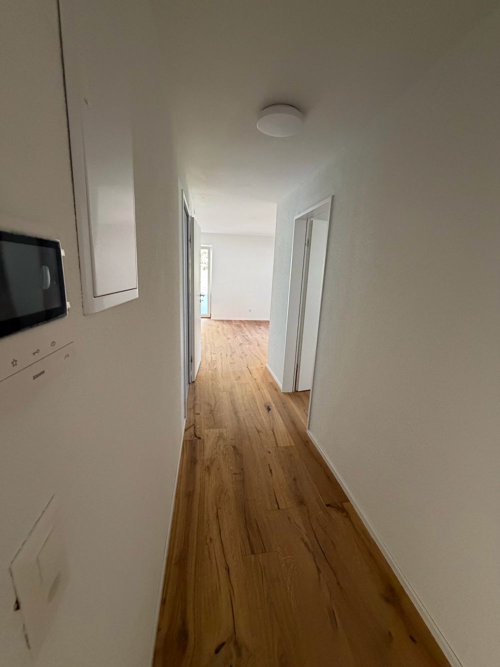 ERSTVERMIETUNG: Wunderschöne 2.5 Zimmerwohnung an toller Lage -  Bild 3