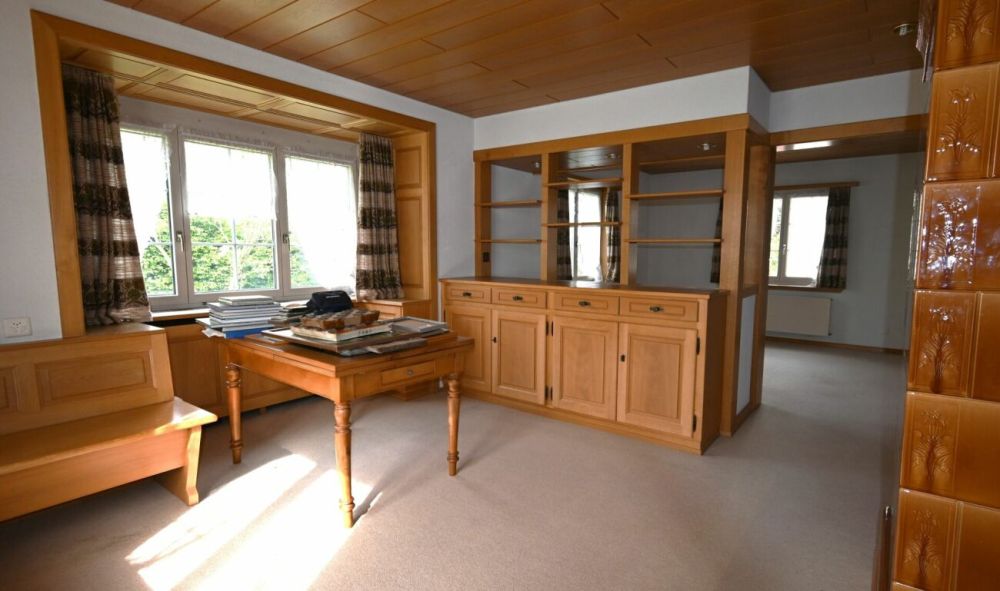 Freistehendes 5.5-Zimmer-Einfamilienhaus mit grossem Garten und Garage - Essen / Wohnen