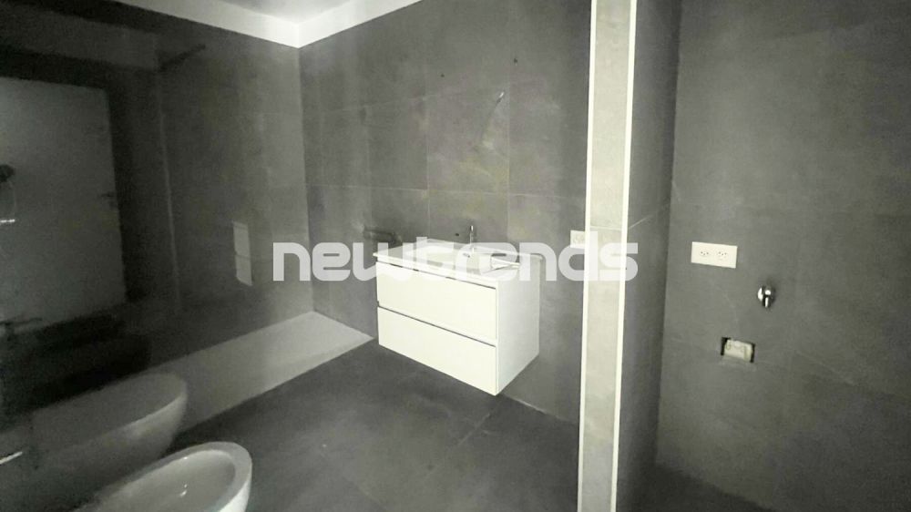Caslano: 2.5 locali con giardino e patio, pronto da abitare. Nuova cos - 13