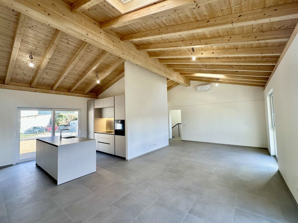 Lugano-Cadro: Casa moderna e funzionale immersa nel verde -  Bild 3